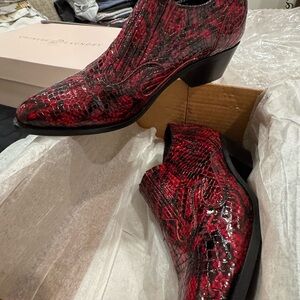 Women’s Dingo Snakeskin booties